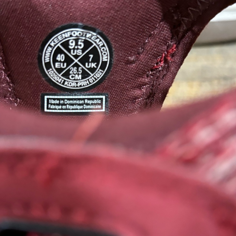 KEEN Whisper Sandals - Picture 10 of 10